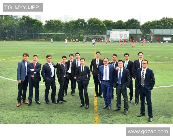 广州足球队运营革新探索：从管理模式到球迷互动的全方位提升